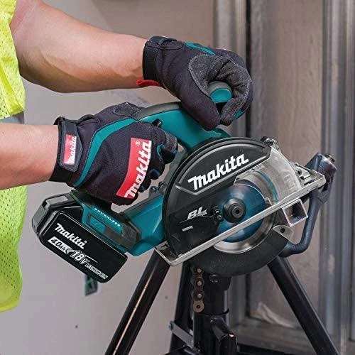 Makita T.C.T. pjūklas SPECIALIZED 150X1.4X20mm -15° T52 B-47042 T.C.T • 150 x20 mm • T52 • -15° • Plonam metalui