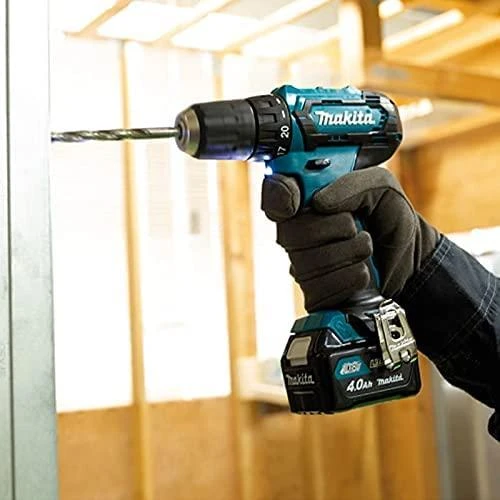 Makita akumuliatorinis suktuvas DF333D gręžimo metu