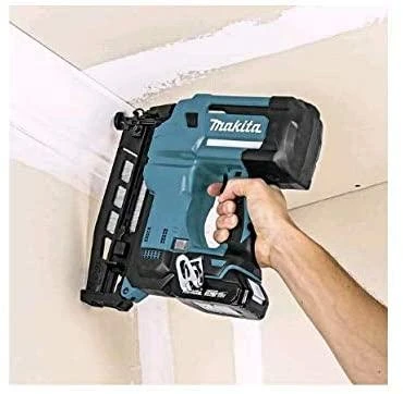 Makita DBN600RTJ viniakalis kampiniame darbe