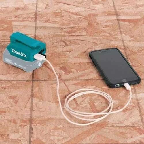 Makita Akumuliatorių adapteris 10,8V→USB ADP06 Li-ion • 12V max