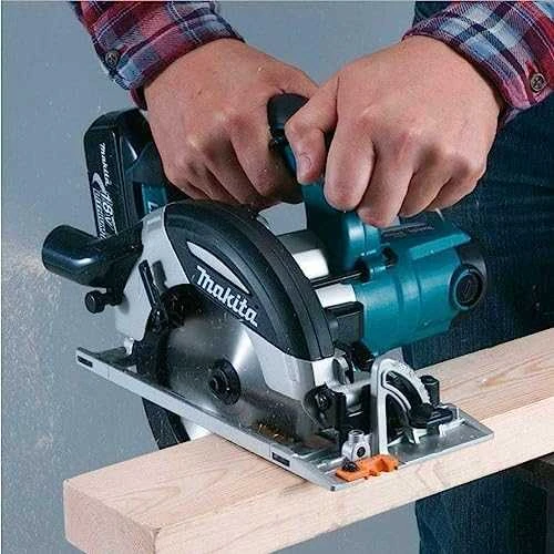 Makita DHS630Z pjovimo procese