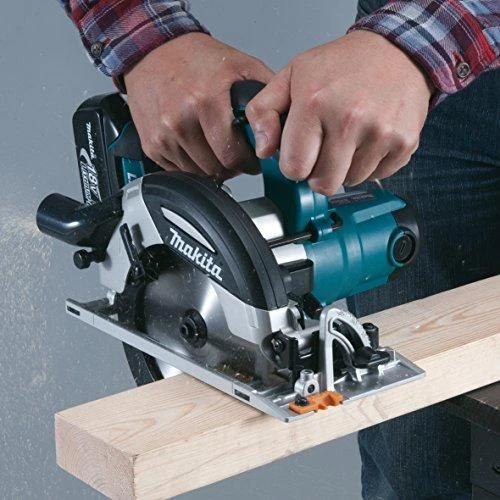 Makita DHS630ZJ pjovimo procesas