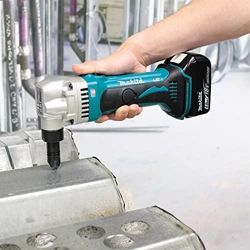 Makita DJN161Z Akumuliatorinės skardos žirklės, 18 V, plienas 1,6 mm, nerūdijantis plienas 1,2 mm, min. pjo, Be akumuliatorių ir kroviklio!