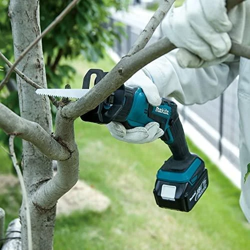 Makita Akumuliatorinis tiesinis pjūklas DJR183Z 18V Be akumuliatoriaus ir kroviklio