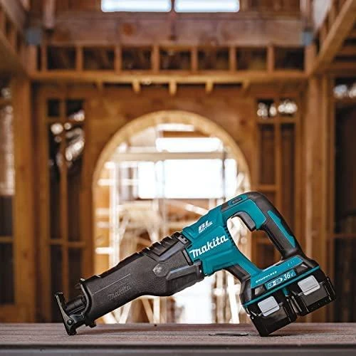 Makita DJR360Z Akumuliatorinis tiesinis pjūklas 2x18 V, Be akumuliatorių ir kroviklio!