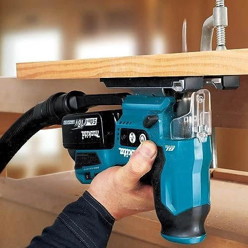 Makita DJV185Z Akumuliatorinis siaurapjūklis 18 V Li-ion, BL-motor, Cilindro formos rankena, Be akumuliatorių ir kroviklio!