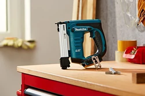 Makita DST221Z Akumuliatorinis kabiakalis, 18 V 10mm, 10- 22mm ilgis, Be akumuliatorių ir kroviklio!