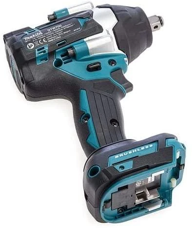 Makita DTW700Z Akumuliatorinis smūginis veržliasukis 18V, 700/1000 Nm, LED 1/2", Be akumuliatorių ir kroviklio!