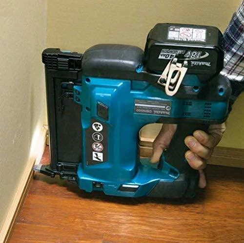 Makita DBN500ZJ Akumuliatorinis smeigiakalis 18V, 18Ga (1,2mm), 15-50mm, be akumuliatorių ir kroviklio! , MAKPACK