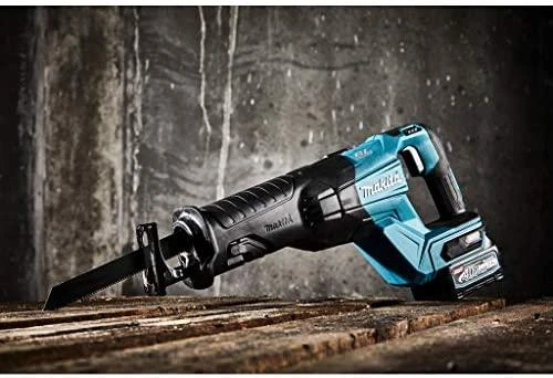 Makita JR001GM201 Reciprocating saw XGT, 32mm stroke; 3,54kg; greitas ašmenų keitimas; bešepetėlinis variklis, 2X4,0Ah, greitasis kroviklis ; įrankių dėklas