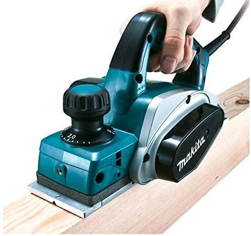 Makita KP0800J Elektrinis oblius 82 mm, 0-2,5 mm, 620 W, 2,6kg, MAKPACK