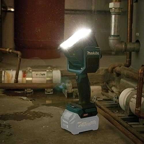Makita ML007G Akumuliatorinis prožektorius XGT, 1250 lm, Be akumuliatorių ir kroviklio!