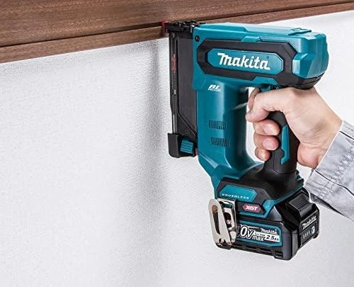 Makita PT001GZ Akumuliatorinis viniakalis XGT; 23GA; 15/18/25/30/35mm; XPT; Be akumuliatorių ir kroviklio!
