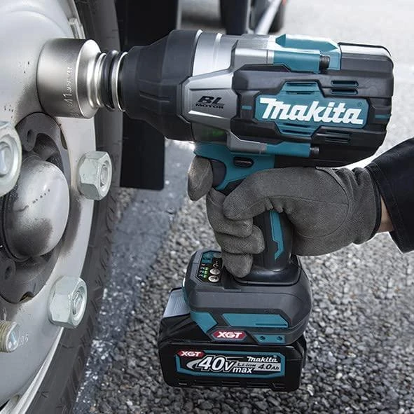 Makita TW001GM201 Smūginis veržliasukis XGT, 3/4", 1800Nm, 2xLED, bešepetėlinis variklis, 2X4,0Ah, greitasis kroviklis; MAKPAC lagaminas