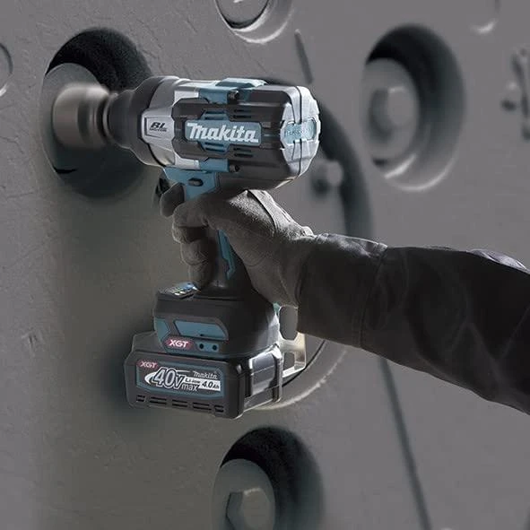 Makita TW001GM201 Smūginis veržliasukis XGT, 3/4", 1800Nm, 2xLED, bešepetėlinis variklis, 2X4,0Ah, greitasis kroviklis; MAKPAC lagaminas
