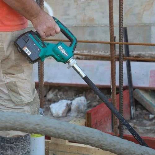 Makita VR004GZ Akumuliatorinis giluminis vibratorius, XGT 40V Max, 38mm x 1200mm, Be akumuliatorių ir kroviklio!