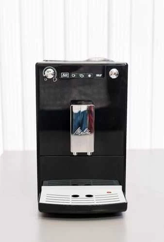 MELITTA automatinis kavos aparatas E950-101 solo, juoda-sidabro spalva