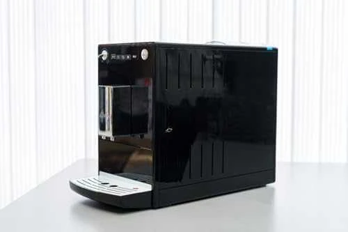 MELITTA automatinis kavos aparatas E950-101 solo, juoda-sidabro spalva