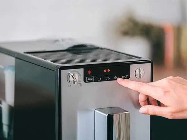 Melitta E950-103 Caffeo Solo Pilnai automatinis kavos aparatas, Sidabrinis