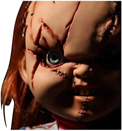 Mezco Toys Chucky Child's Play talking figure 38cm