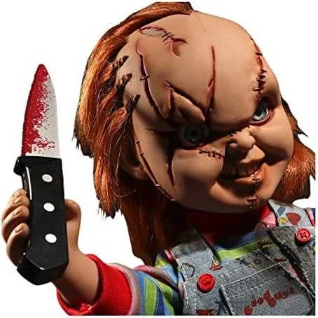 Mezco Toys Chucky Child's Play talking figure 38cm