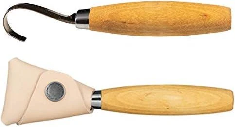 Šaukštų drožinėjimo peilis Morakniv® 164, lenkta geležtė 55x2,0mm. 13mm vidinis skersmuo. Viengubi ašmenys, beržinė rankena, odinis dėklas.