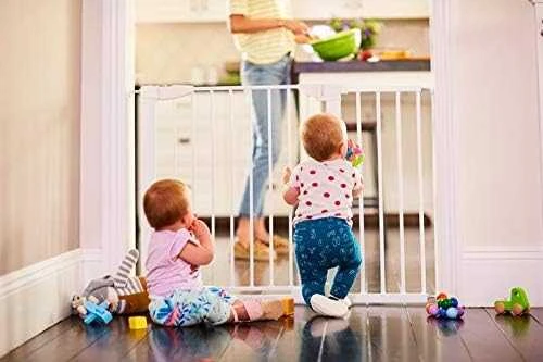 MUNCHKIN saugos varteliai Auto Close Pressure Fit Gate 0-24m 011442
