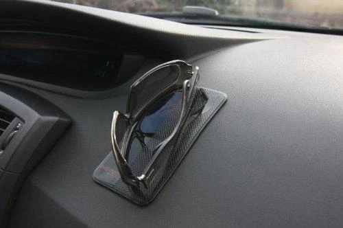 Lipnus kilimėlis automobiliui Nano-Pad