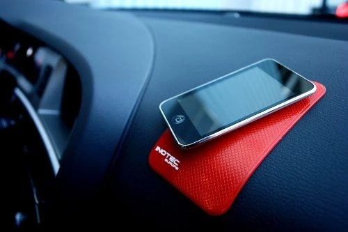 Lipnus kilimėlis automobiliui Nano-Pad