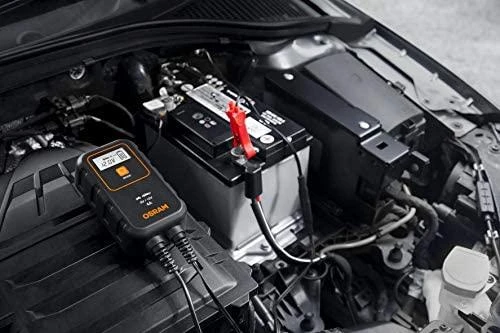 Osram 904 įkroviklis prijungtas prie automobilio akumuliatoriaus
