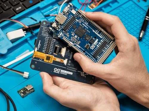 Giga Ekranas Shield – 3.97 colių jutiklinio ekrano perdanga – Arduino ASX00039