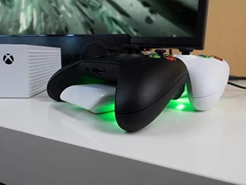 PDP įkrovimo stotelė skirta XBOX Series X S One pulteliams