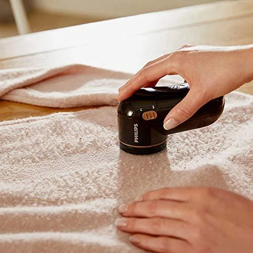 Philips Fabric Shaver GC026/80 Pašalina audinio tabletes Tinka visiems drabužiams 2 Philips AA baterijos, įskaitant