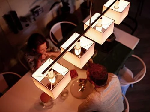 „Philips Hue“ E14 4W WA BT žvakės, 2 vnt. pakuotėje