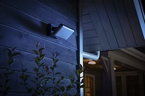 Sieninis šviestuvas „Philips Hue Welcome Outdoor Floodlight“ | Šiltas baltas