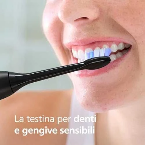 Philips Sonicare juodas šepetėlio antgalis naudojime