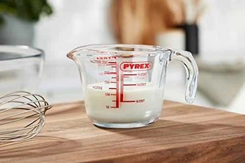 Ąsotis su matavimo puodeliu 0,25 l PYREX
