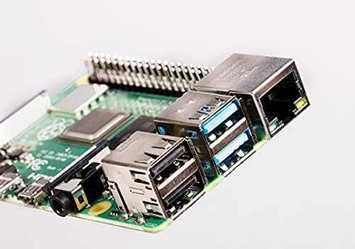 Raspberry Pi 4 jungčių vaizdas iš šono