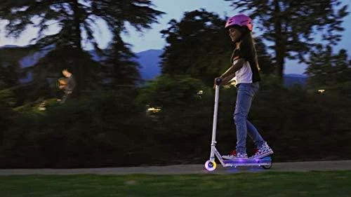 Paspirtukas Razor Party Pop Scooter, Baltas