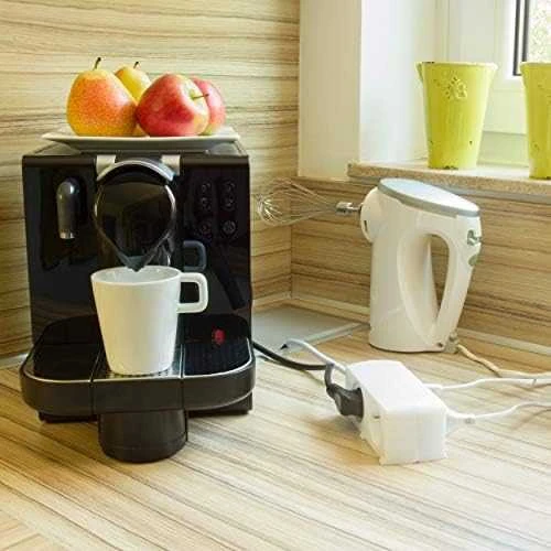REV Multiple Socket Outlet BiniPlus 6 kartus baltas