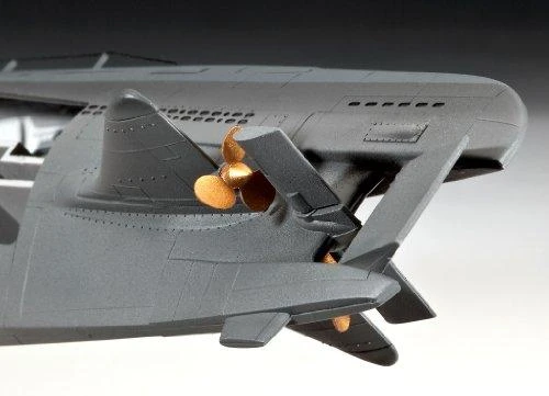 Revell - Deutsches U-Boot/German Submarine Type XXI su interjeru, 1/144, 05078