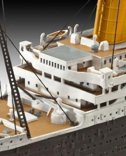 REVELL rinkinys dovanų klijuojamo laivo modelio Titanikas 1:12, 05727