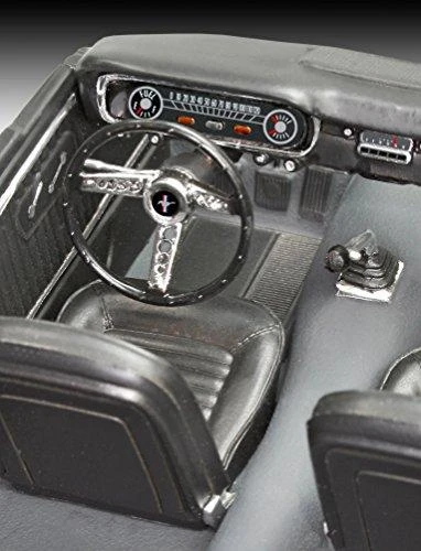 Revell 1965 Ford Mustang 2+2 Fastback plastikinis surenkamas modelis 1/24 07065