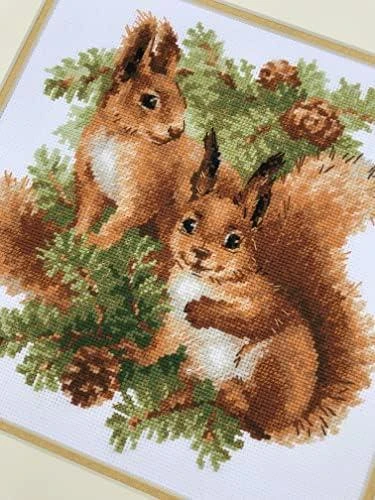 RIOLIS – Create It Yourself – Siuvinėjimo rinkinys „Voverytės“ 1491 (25x25 cm)