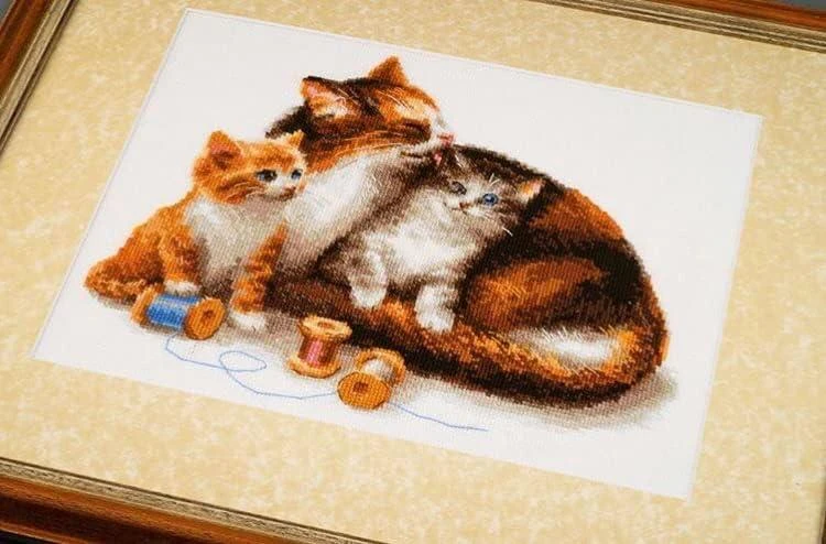 Cat with Kittens siuvinėjimo rinkinys iš RIOLIS Nr.: 1811