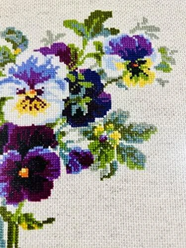RIOLIS – Create It Yourself – Siuvinėjimo rinkinys „Našlaičių puokštė“ 1020 (24x30 cm)
