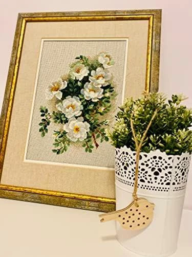 RIOLIS – Create It Yourself – Siuvinėjimo rinkinys „Balti žiedai“ 1351 (21x30 cm)