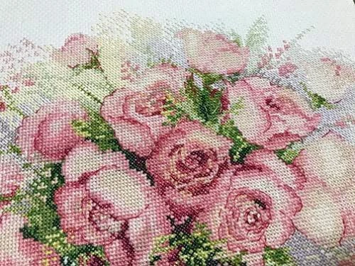 RIOLIS – Create It Yourself – Siuvinėjimo rinkinys „Pastelinės rožės“ 1335 (30x30 cm)