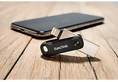 „SANDISK iXpand Flash Drive Go 256GB“ – USB3.0 + „Lightning“ – skirti „iPhone“ ir „iPad“