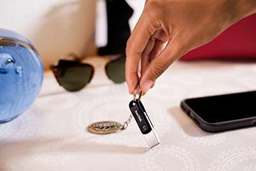 „SanDisk iXpand Flash Drive Go“ 64 GB – USB3.0 + „Lightning“ – skirti „iPhone“ ir „iPad“, EAN: 619659169381